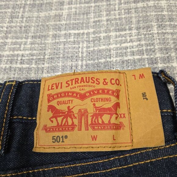 Levi's 501 Jeans Straight Leg Button Fly Blue Dark Wash Size 44X30 - Picture 6 of 11